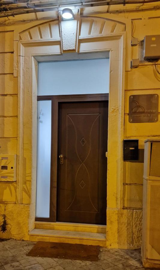 Dimora Diaz 23A Apartman Szirakúza Kültér fotó