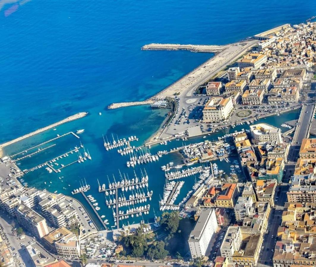 Dimora Diaz 23A Apartman Szirakúza Kültér fotó