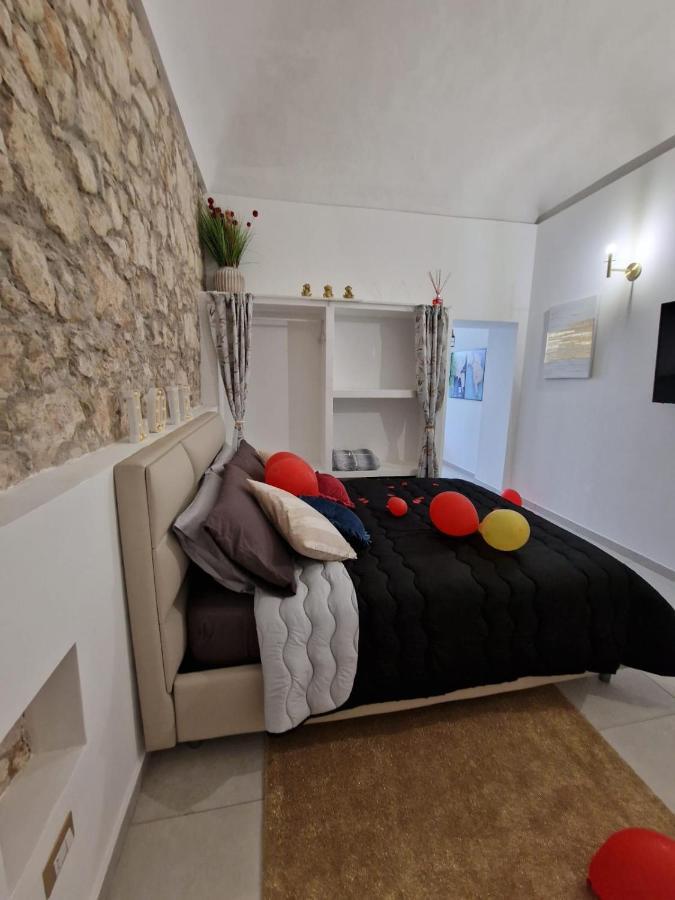 Dimora Diaz 23A Apartman Szirakúza Kültér fotó